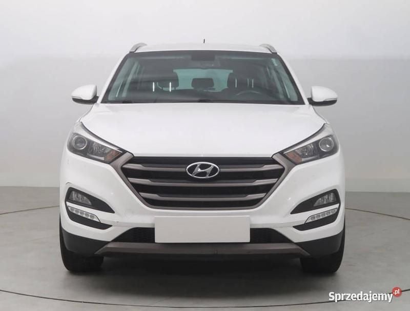 Biały Używany 2016 Hyundai Tucson SUV | 57 999 zł (Uczciwa cena) - Obraz 1/4