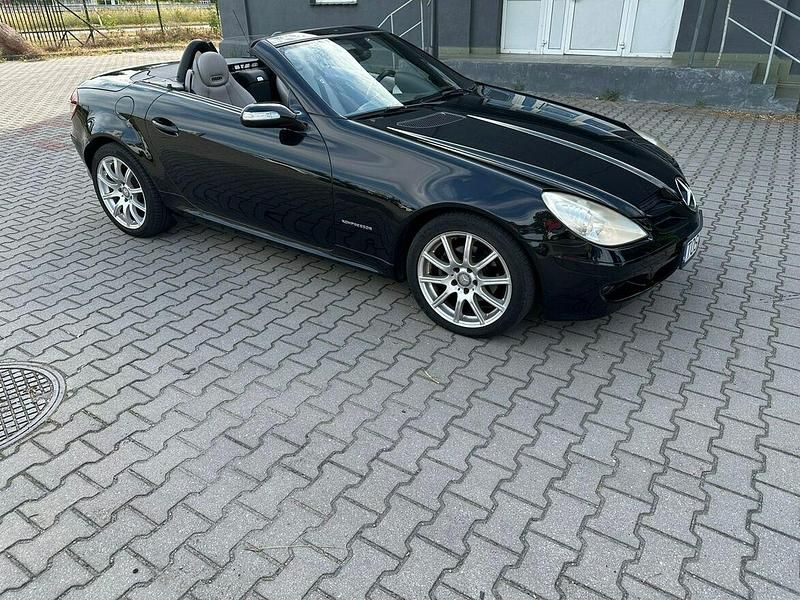 Używany Mercedes SLK200 163 KM (119 kW) 2007 Czarny Kabriolet