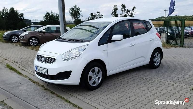 Biały Używany 2010 Kia Venga 2 Hatchback | 25 400 zł - Obraz 1/4
