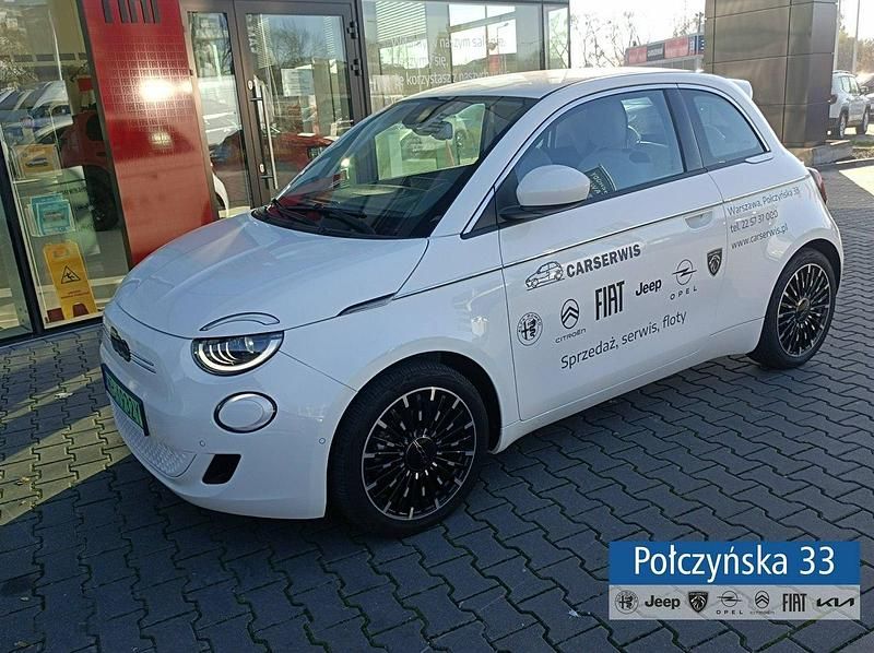 Biały (metalik) Używany 2023 Fiat 500e Hatchback | 95 900 zł - Obraz 1/4
