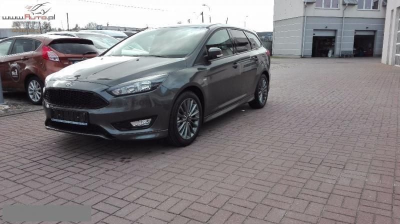 Używany Ford Focus ST-Line 150 KM (110 kW) 2017 Szary metalik (metallic) Sedan/Limuzyna