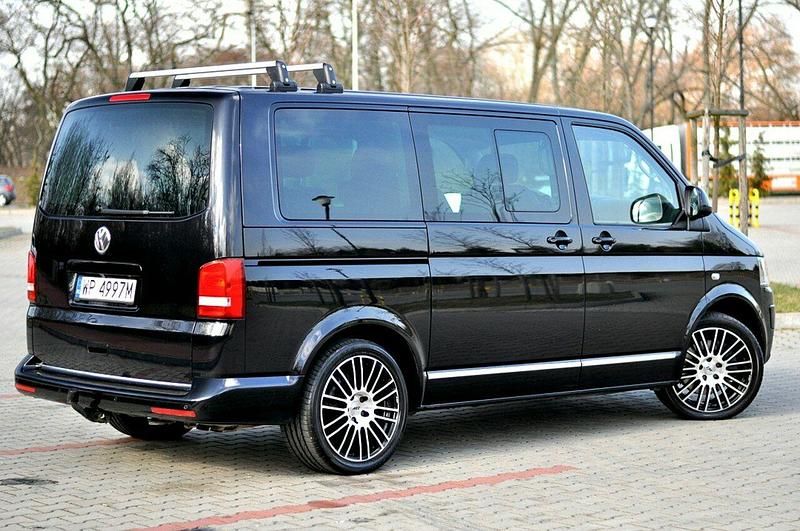 Używany VW Multivan Highline 180 KM (132 kW) 2013 Czarny (metalik) Van