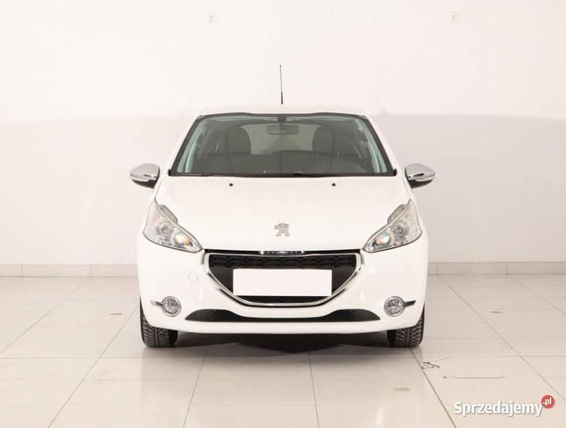 Biały Używany 2013 Peugeot 208 Hatchback | 21 499 zł (Uczciwa cena) - Obraz 1/4