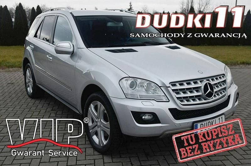 Srebrny Używany 2009 Mercedes ML320 SUV | 42 900 zł (Uczciwa cena) - Obraz 1/4