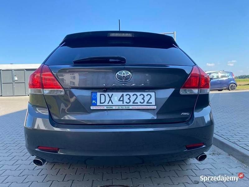 Używany Toyota Venza 2009 Szary Kombi