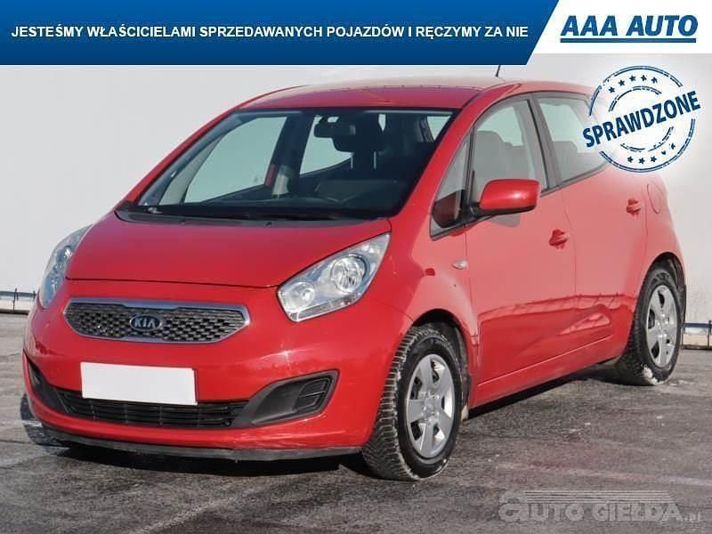 Używany Kia Venga 90 KM (66 kW) 2010 Czerwony Hatchback