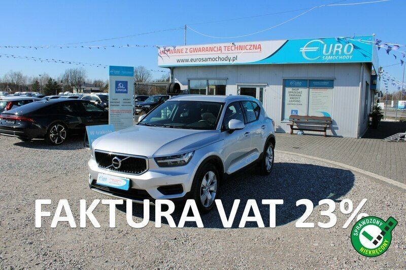 Srebrny Używany 2019 Volvo XC40 Momentum SUV | 88 536 zł (Super Cena) - Obraz 1/4