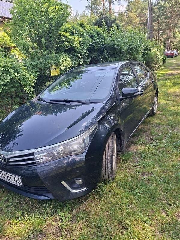 Inny kolor Używany 2015 Toyota Corolla Sedan/Limuzyna | 45 500 zł (Dość drogi) - Obraz 1/4