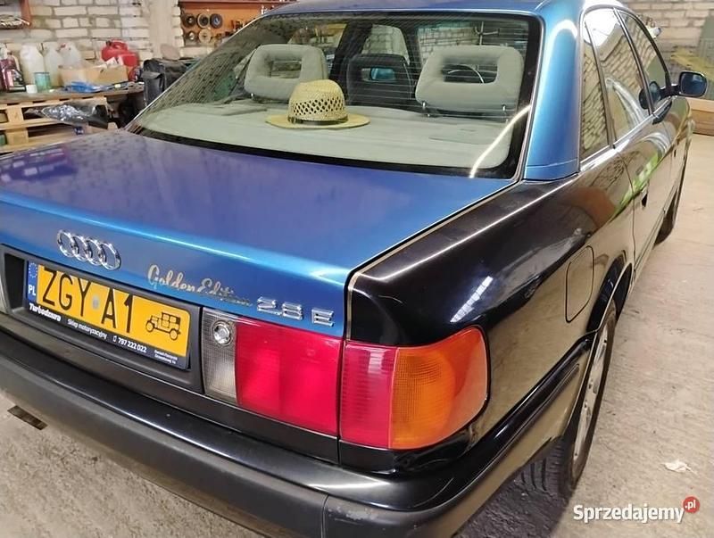 Używany Audi 100 1993 Granatowy Sedan/Limuzyna