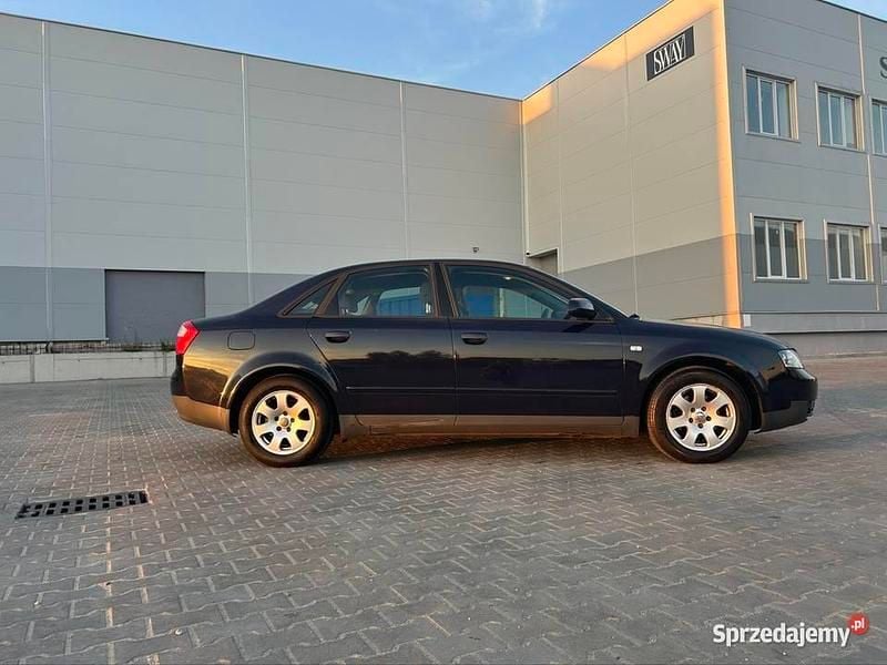 Granatowy Używany 2003 Audi A4 Sedan/Limuzyna | 7900 zł (Uczciwa cena) - Obraz 1/4