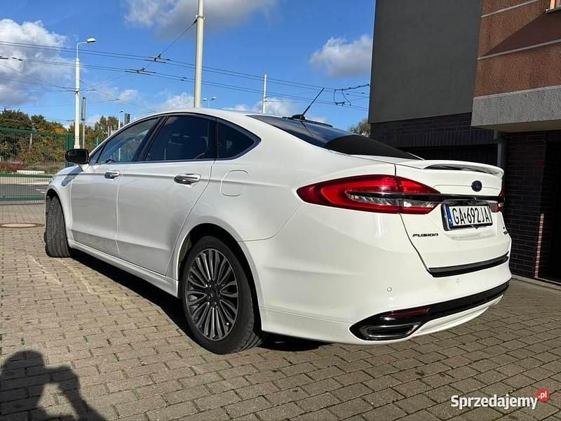 Biały Używany 2017 Ford Fusion Titanium Sedan/Limuzyna | 54 000 zł (Dobra cena) - Obraz 1/4