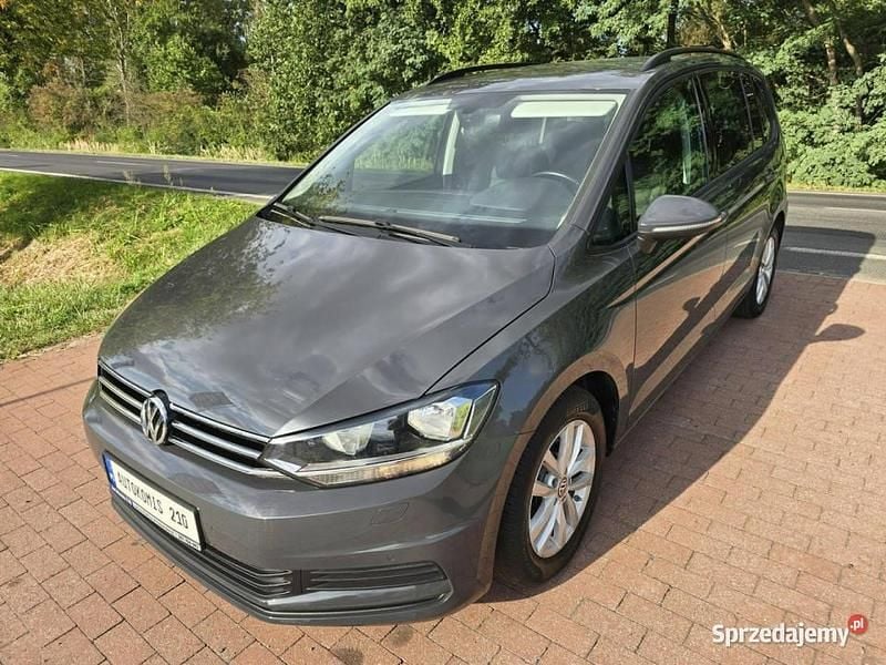 Używany VW Touran 116 KM (85 kW) 2017 Szary Minivan