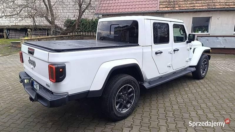Biały Używany 2022 Jeep Gladiator Overland Pickup | 189 900 zł - Obraz 1/4