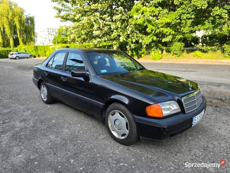 Używany Mercedes C180 1995 Czarny Sedan/Limuzyna