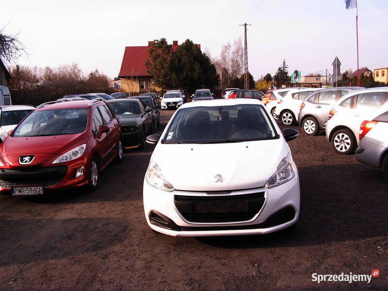Biały Używany 2017 Peugeot 208 Hatchback | 17 900 zł (Super Cena) - Obraz 1/4