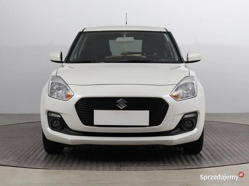 Biały Używany 2020 Suzuki Swift Hatchback | 56 999 zł (Uczciwa cena) - Obraz 1/4
