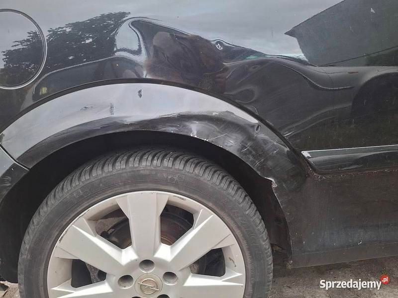 Używany Opel Astra GTC 90 KM (66 kW) 2008 Czarny Hatchback