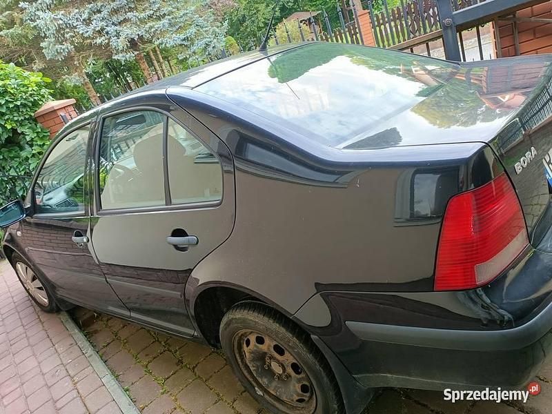 Używany 2003 VW Bora Sedan/Limuzyna | 3500 zł (Uczciwa cena) - Obraz 1/4