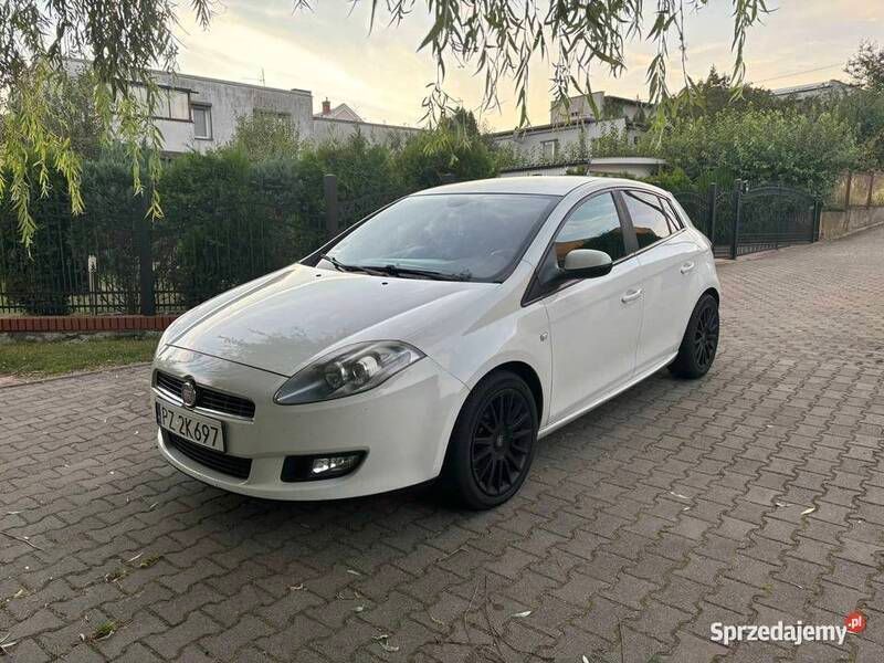 Używany 2011 Fiat Bravo Dynamic Hatchback | 16 500 zł (Uczciwa cena) - Obraz 1/4
