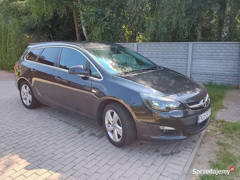 Czarny Używany 2014 Opel Astra Kombi | 21 900 zł (Dobra cena) - Obraz 1/4