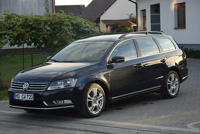 Używany VW Passat 140 KM (102 kW) 2012 Granatowy Kombi