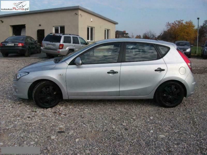 Używany Hyundai i30 109 KM (80 kW) 2009 Srebrny (metalik) Hatchback