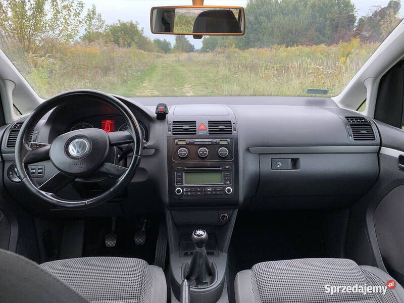 Używany VW Touran 140 KM (102 kW) 2006 Czarny Minivan