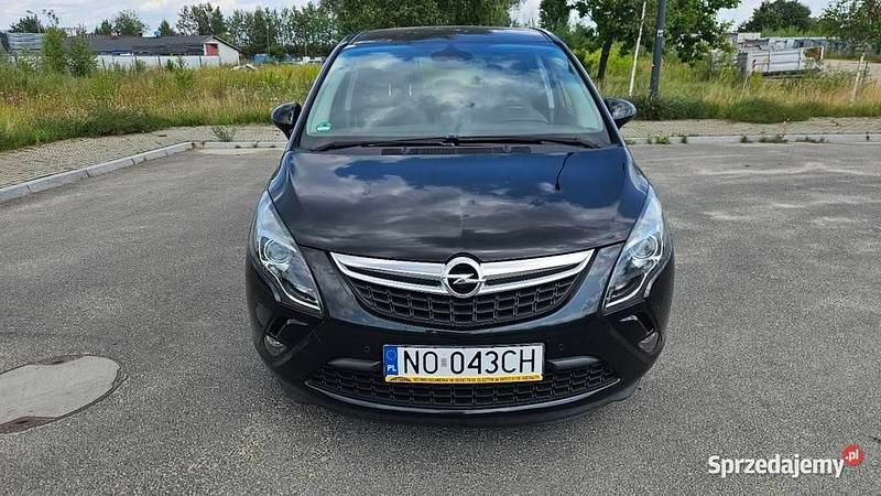 Czarny Używany 2016 Opel Zafira Minivan | 45 499 zł (Uczciwa cena) - Obraz 1/4