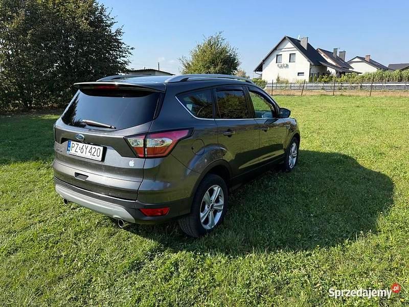 Używany Ford Kuga 120 KM (88 kW) 2017 Szary SUV