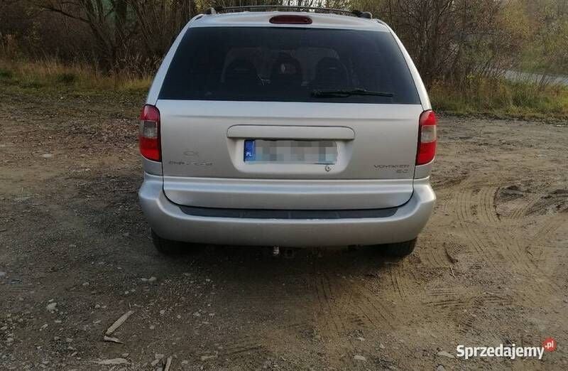 Używany Chrysler Voyager 2005 Srebrny Minivan