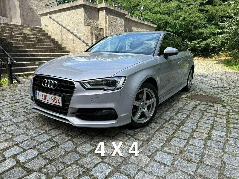 Srebrny (metalik) Używany 2016 Audi A3 S-Line Sedan/Limuzyna | 53 600 zł (Super Cena) - Obraz 1/4