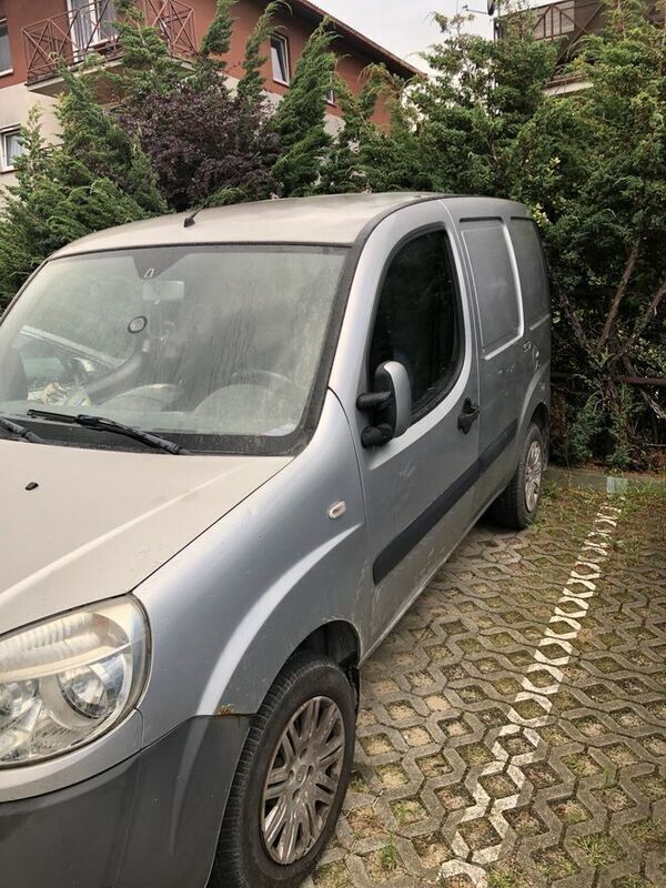 Srebrny Używany 2007 Fiat Doblò Minivan | 4000 zł - Obraz 1/3