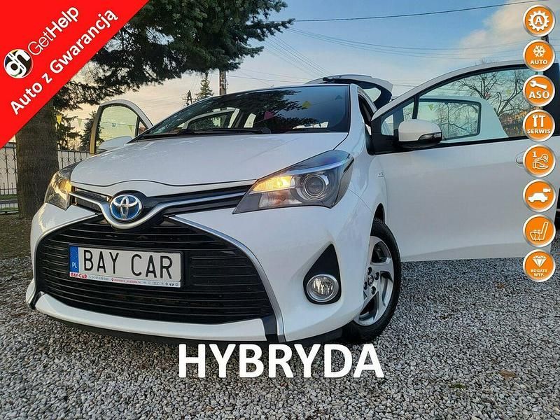 Biały Używany 2016 Toyota Yaris Hatchback | 43 900 zł - Obraz 1/4