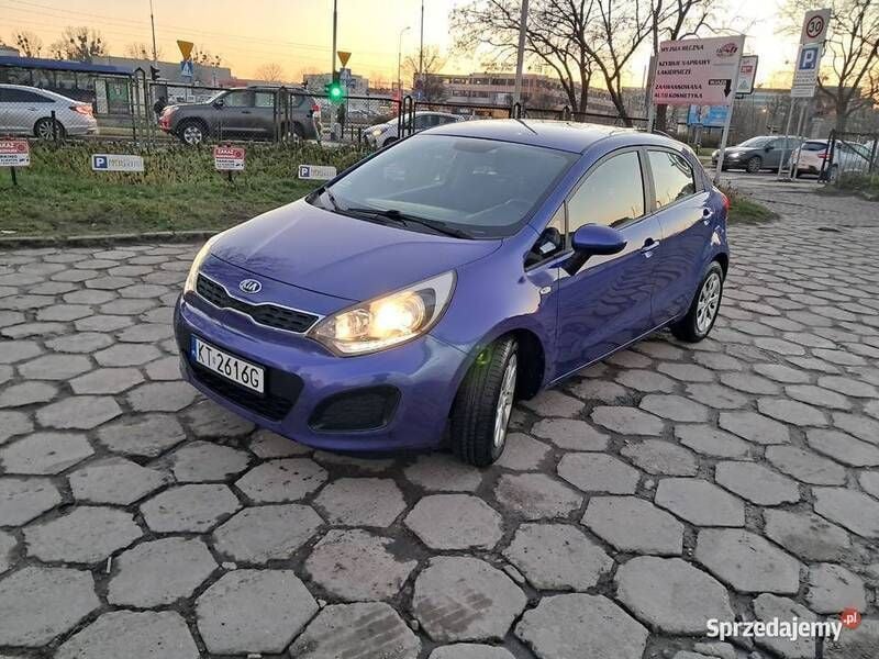Używany Kia Rio 2014 Niebieski Hatchback