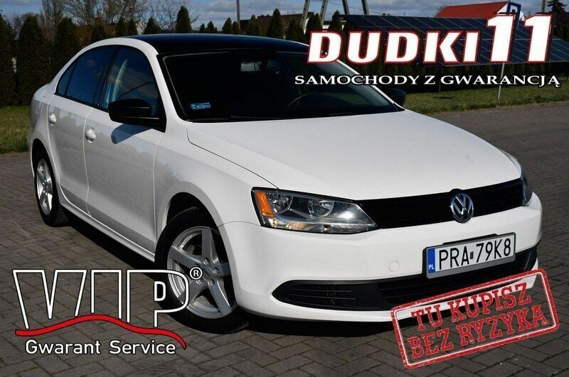 Biały Używany 2013 VW Jetta Sedan/Limuzyna | 24 900 zł - Obraz 1/3