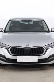 Używany Skoda Octavia 150 KM (110 kW) 2021 Srebrny Hatchback