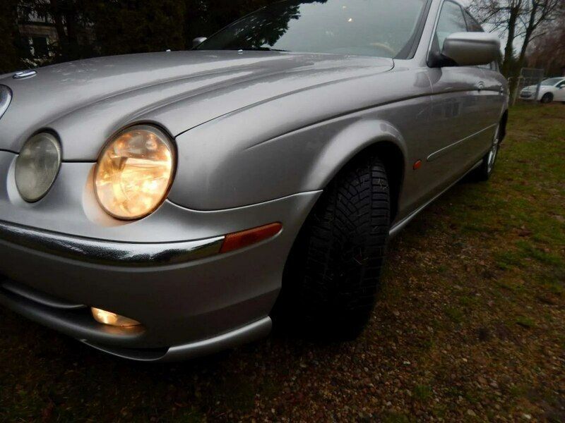 Używany Jaguar S-Type S 238 KM (175 kW) 2000 Srebrny (metalik) Sedan/Limuzyna