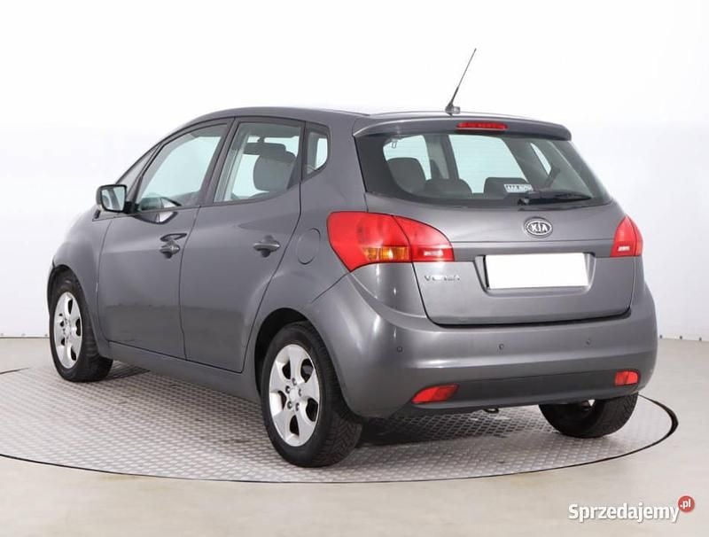 Używany Kia Venga 125 KM (91 kW) 2012 Srebrny Hatchback