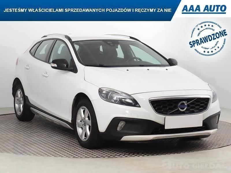 Używany Volvo V40 CC 2014 Biały Kombi