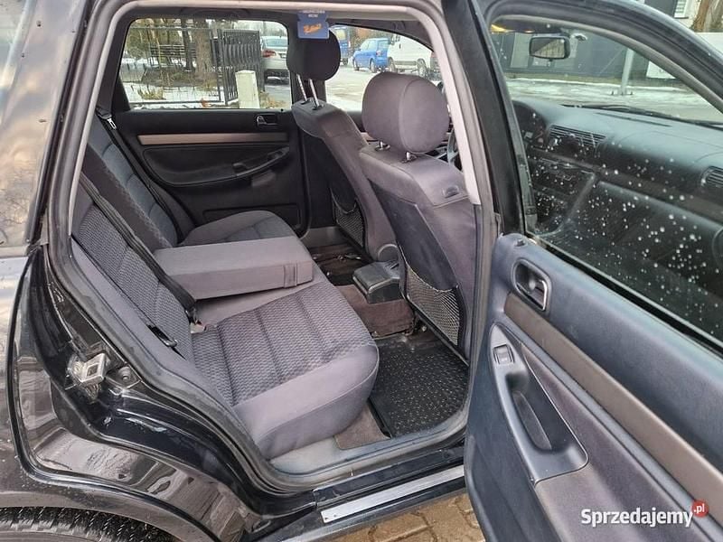 Używany Audi A4 2001 Czarny Kombi