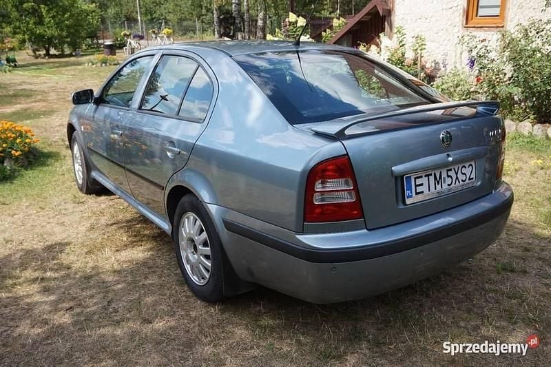 Szary Używany 2005 Skoda Octavia Sedan/Limuzyna | 10 500 zł (Uczciwa cena) - Obraz 1/4