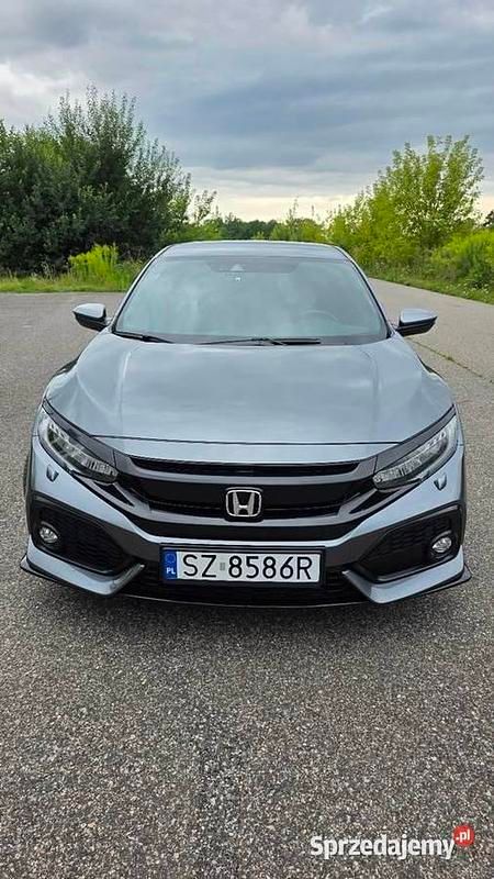 Używany Honda Civic Sport 182 KM (133 kW) 2018 Grafitowy Sedan/Limuzyna
