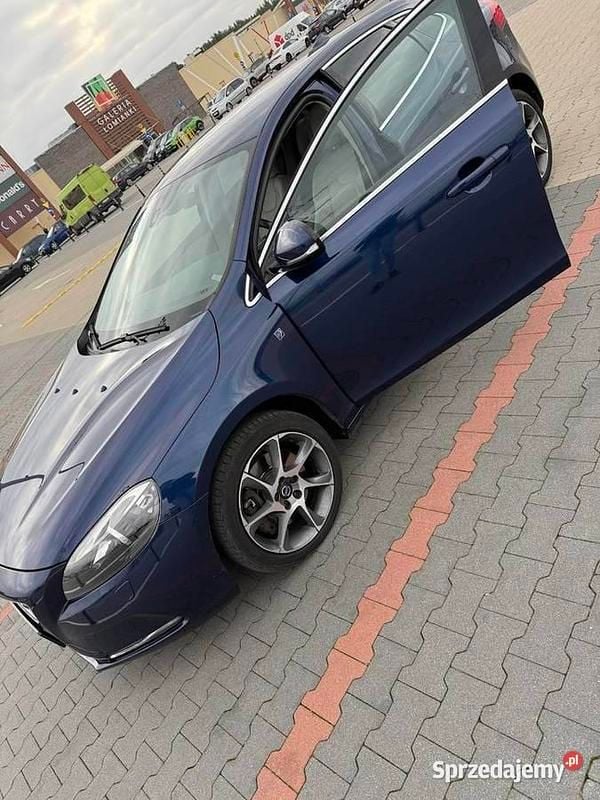 Niebieski Używany 2015 Volvo V40 Kombi | 44 900 zł (Uczciwa cena) - Obraz 1/4