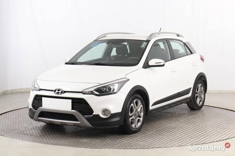Używany Hyundai i20 101 KM (74 kW) 2018 Biały Hatchback