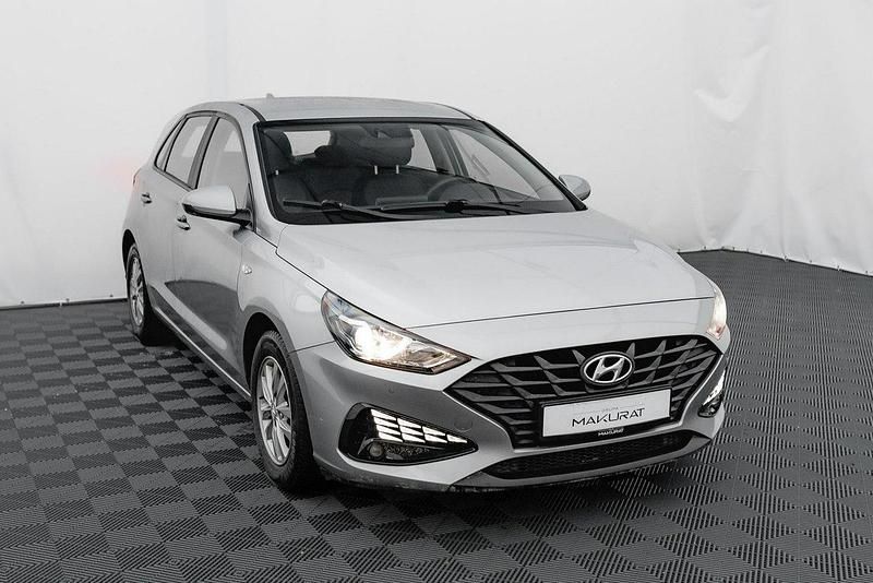 Używany Hyundai i30 110 KM (80 kW) 2022 Srebrny (metalik) Hatchback