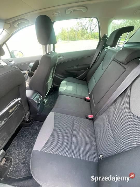 Czarny Używany 2011 Peugeot 308 Kombi | 14 000 zł (Uczciwa cena) - Obraz 1/4