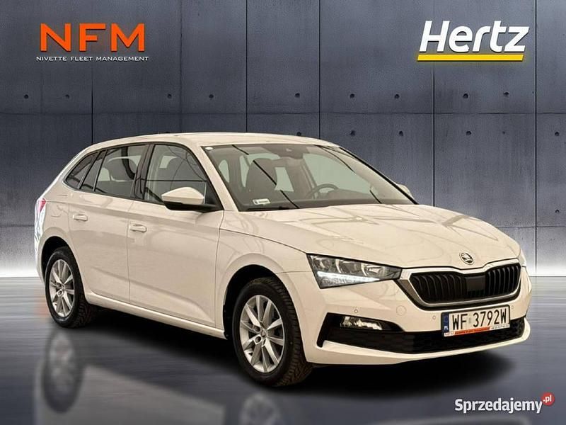 Biały Używany 2021 Skoda Scala Ambition Hatchback | 48 500 zł (Dobra cena) - Obraz 1/3