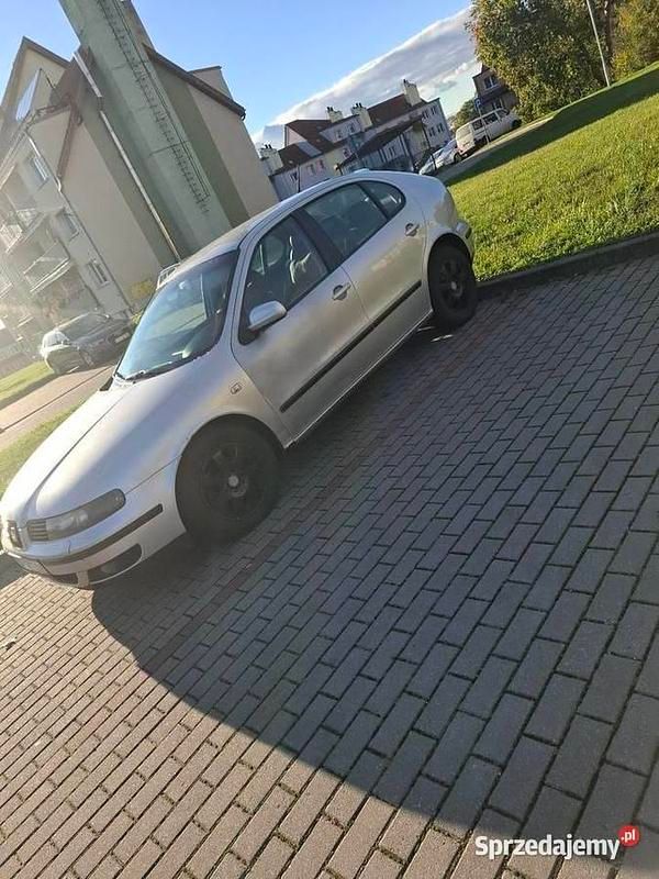 Srebrny Używany 2000 Seat Leon Hatchback | 3000 zł - Obraz 1/4