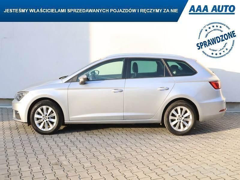 Używany Seat Leon 2019 Srebrny