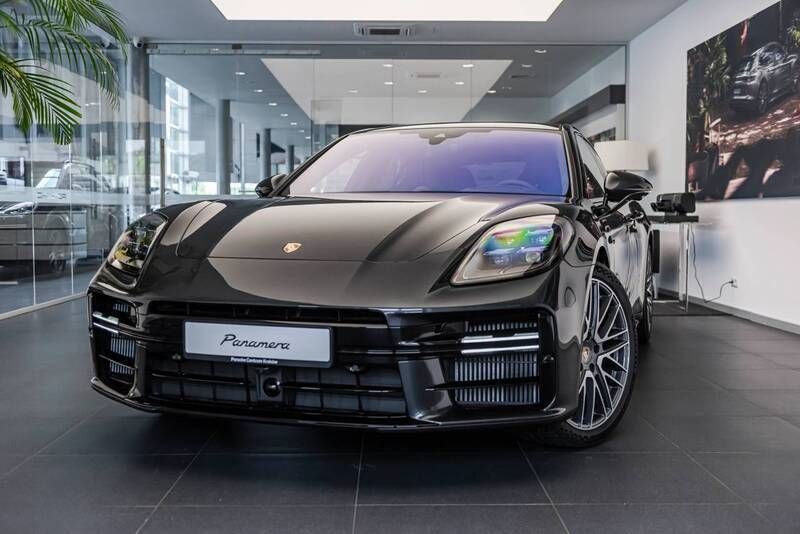 Volcano grey metallic Używany 2024 Porsche Panamera 4S Sedan/Limuzyna | 820 272 zł (Uczciwa cena) - Obraz 1/4